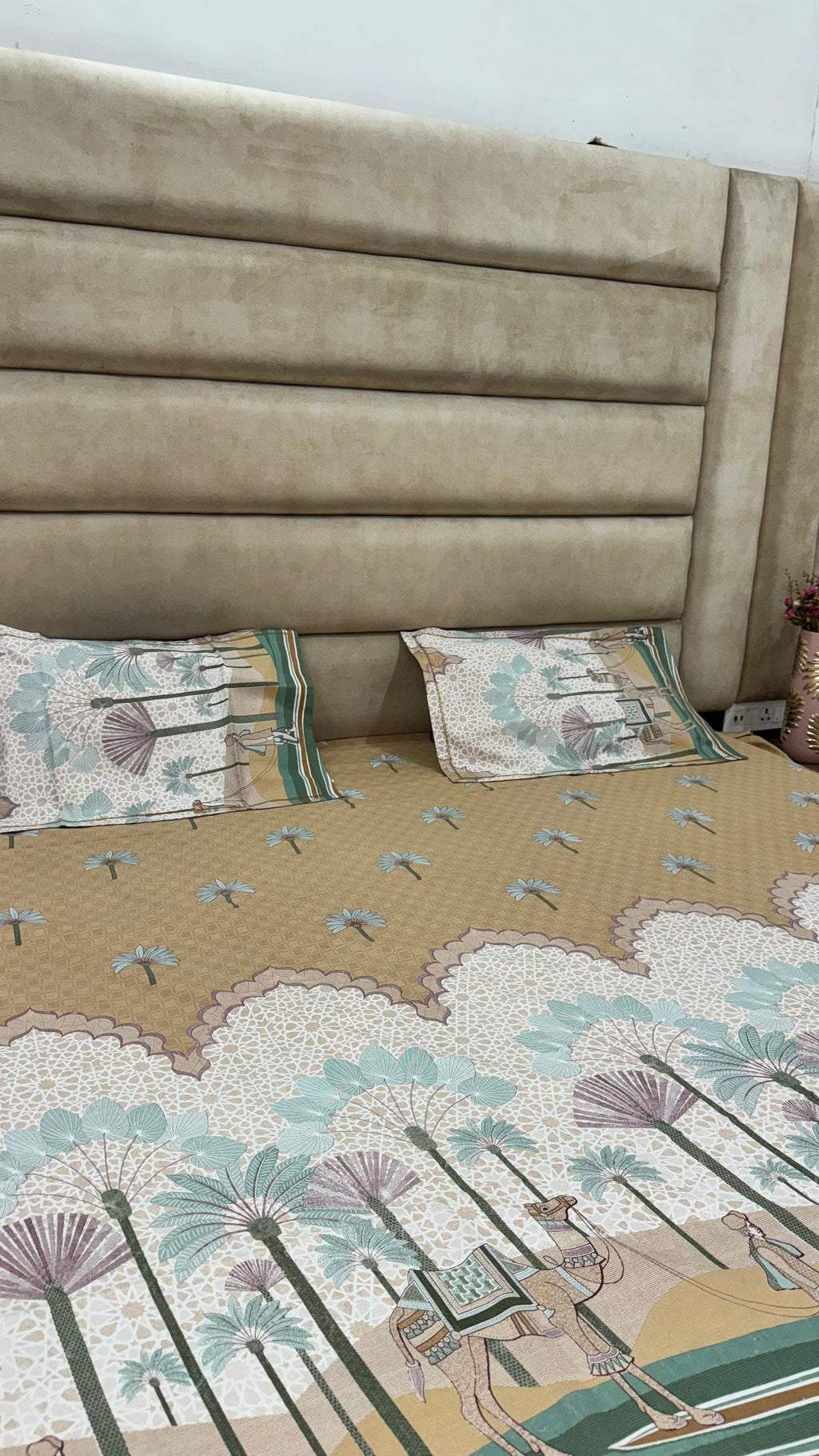 GHOOMAR PURE ORGANIC COTTON BEDSHEET (King-Size:108x108)